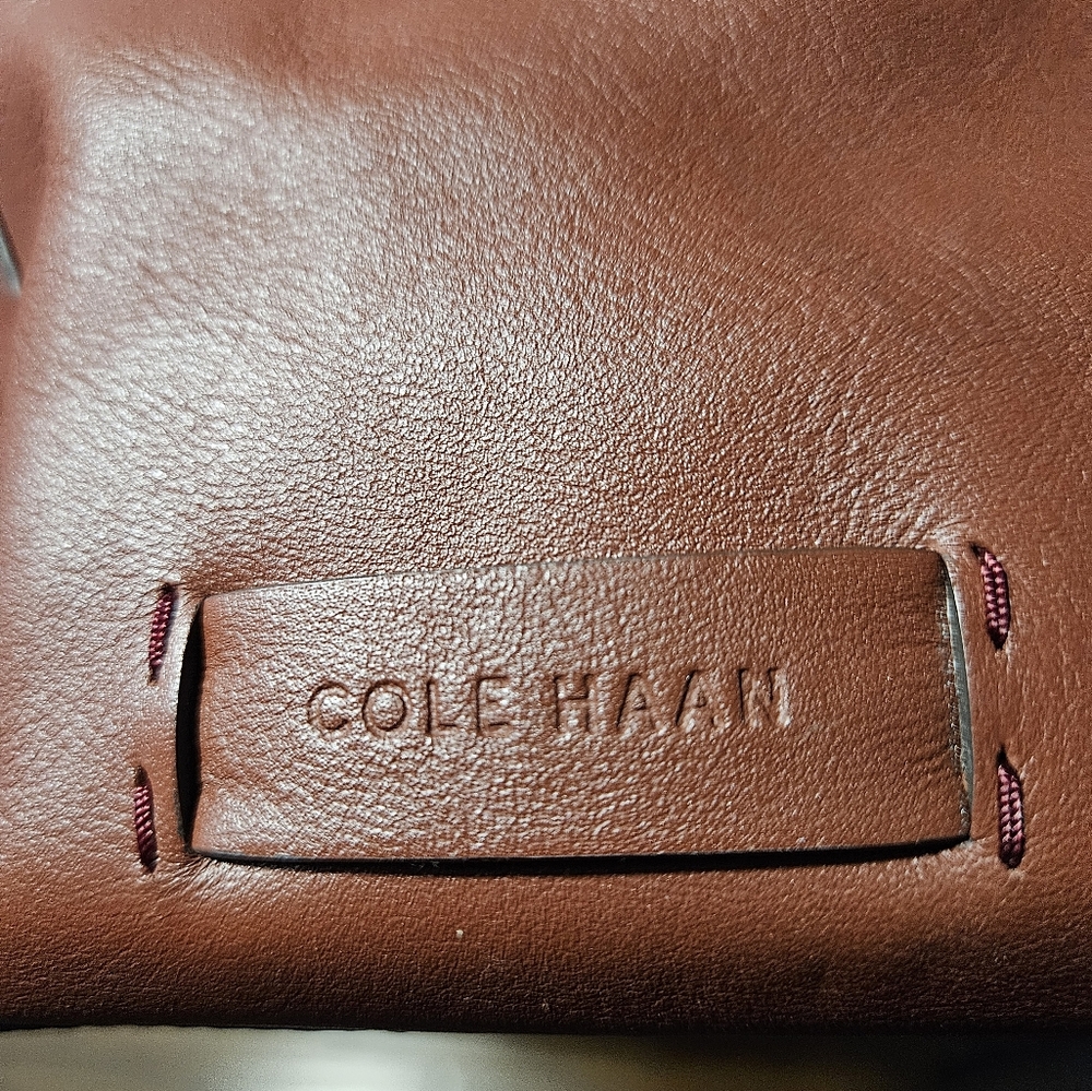 Bucket Handbag - Picture 2 of 4